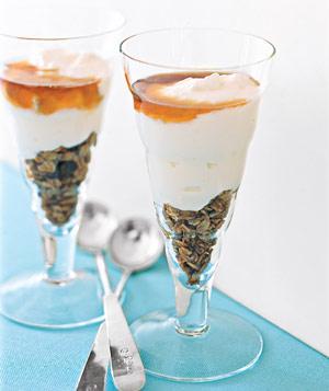 yogurt-maple-parfait_300